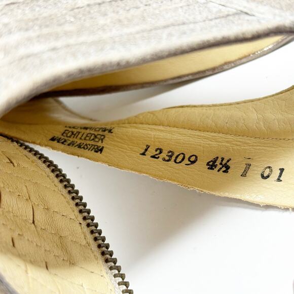 Paul Green Booties Size 7 Peep Toe Gold Laser Cut Metallic Leather Cayanne - Picture 11 of 14